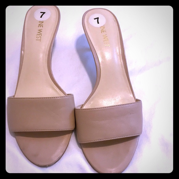 Shoes - Nude mules